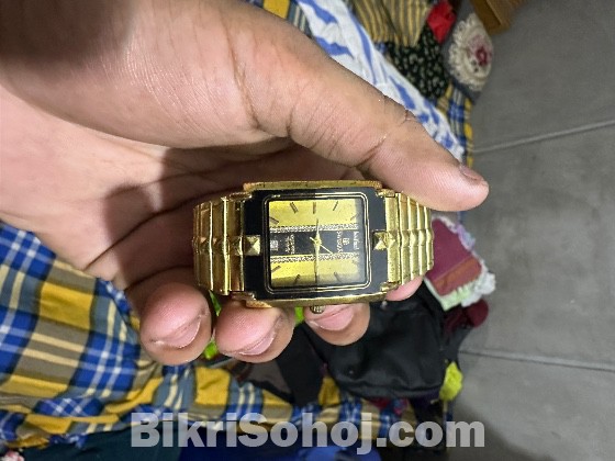 Vintage Style Golden Rectangular Quartz Watch